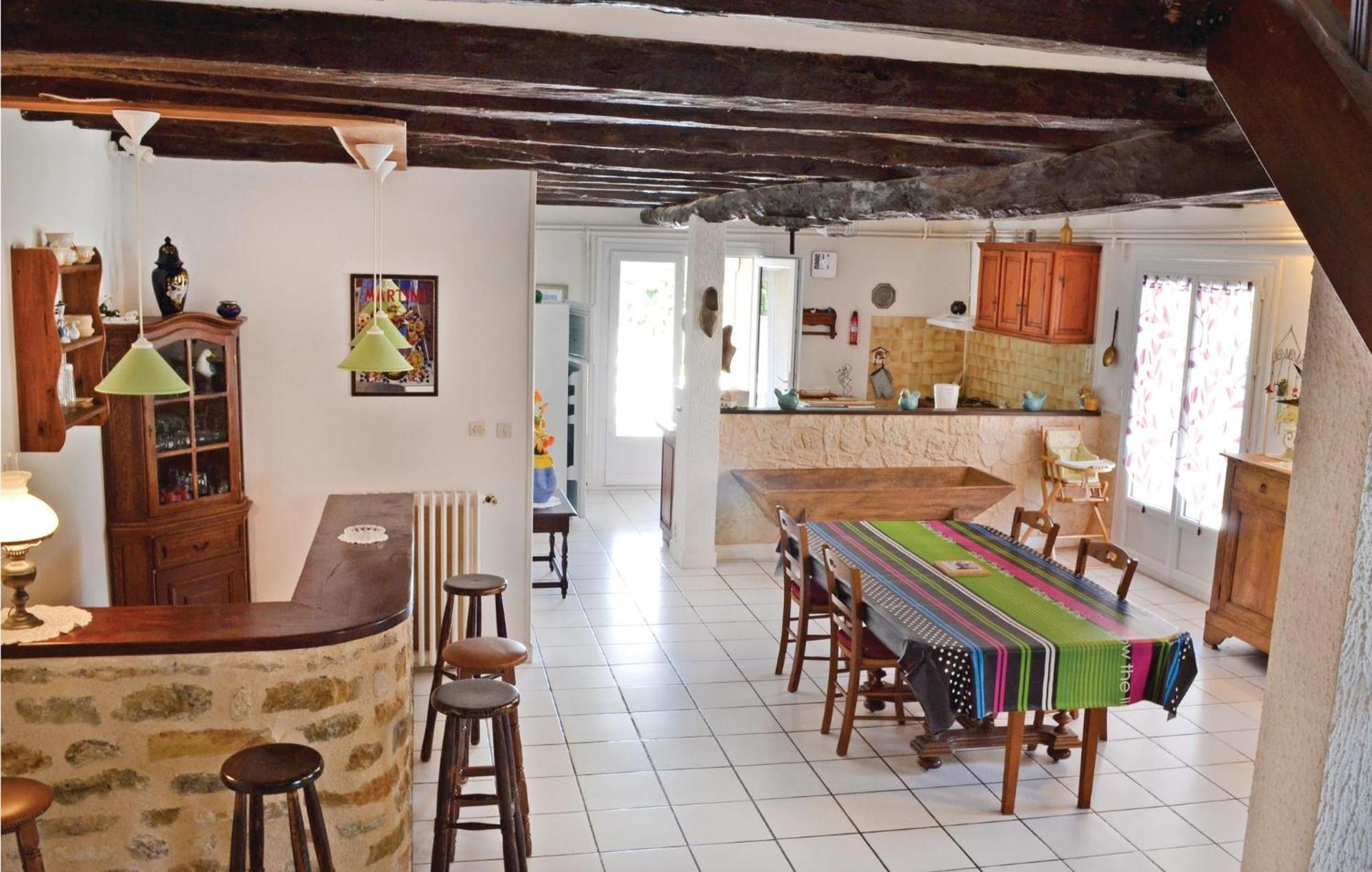 Amazing Home In Ladornac With Kitchen La Dornac 외부 사진